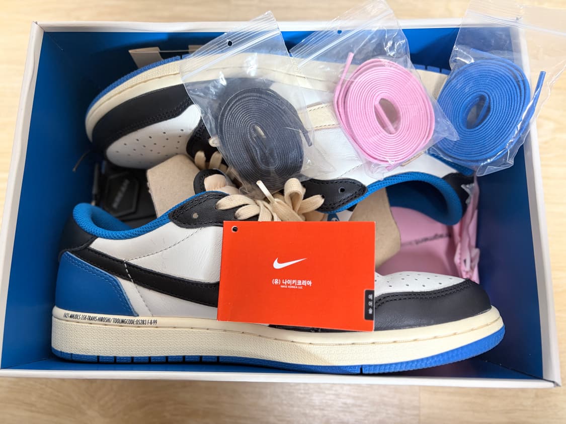 나이키 조던1로우 스캇 프라그먼트 265 상품이미지1