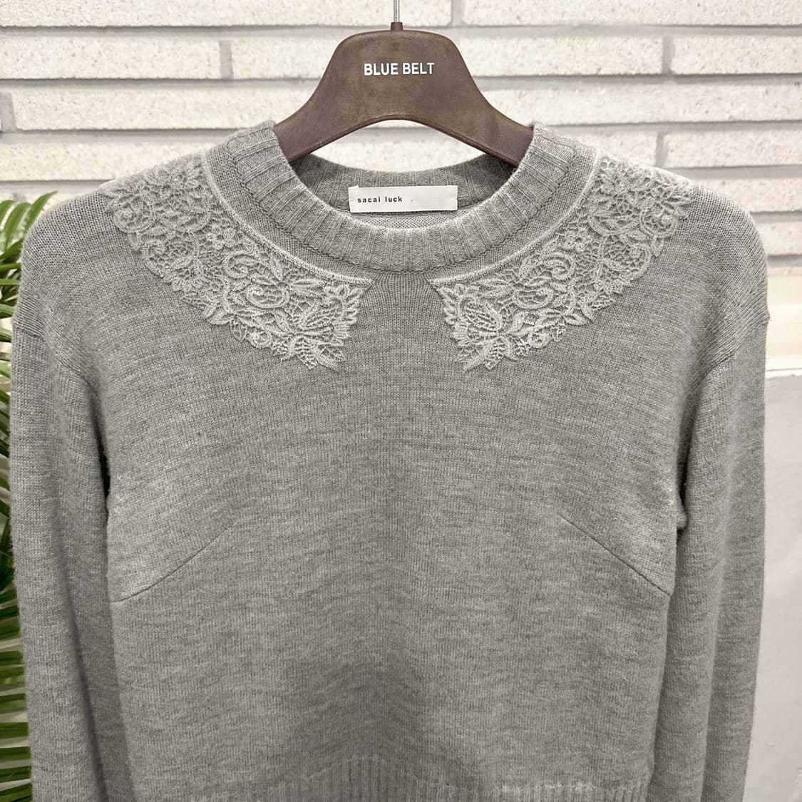 사카이 럭 라운드넥 니트 밑단 스트링 레이스 디테일 그레이 상품이미지4