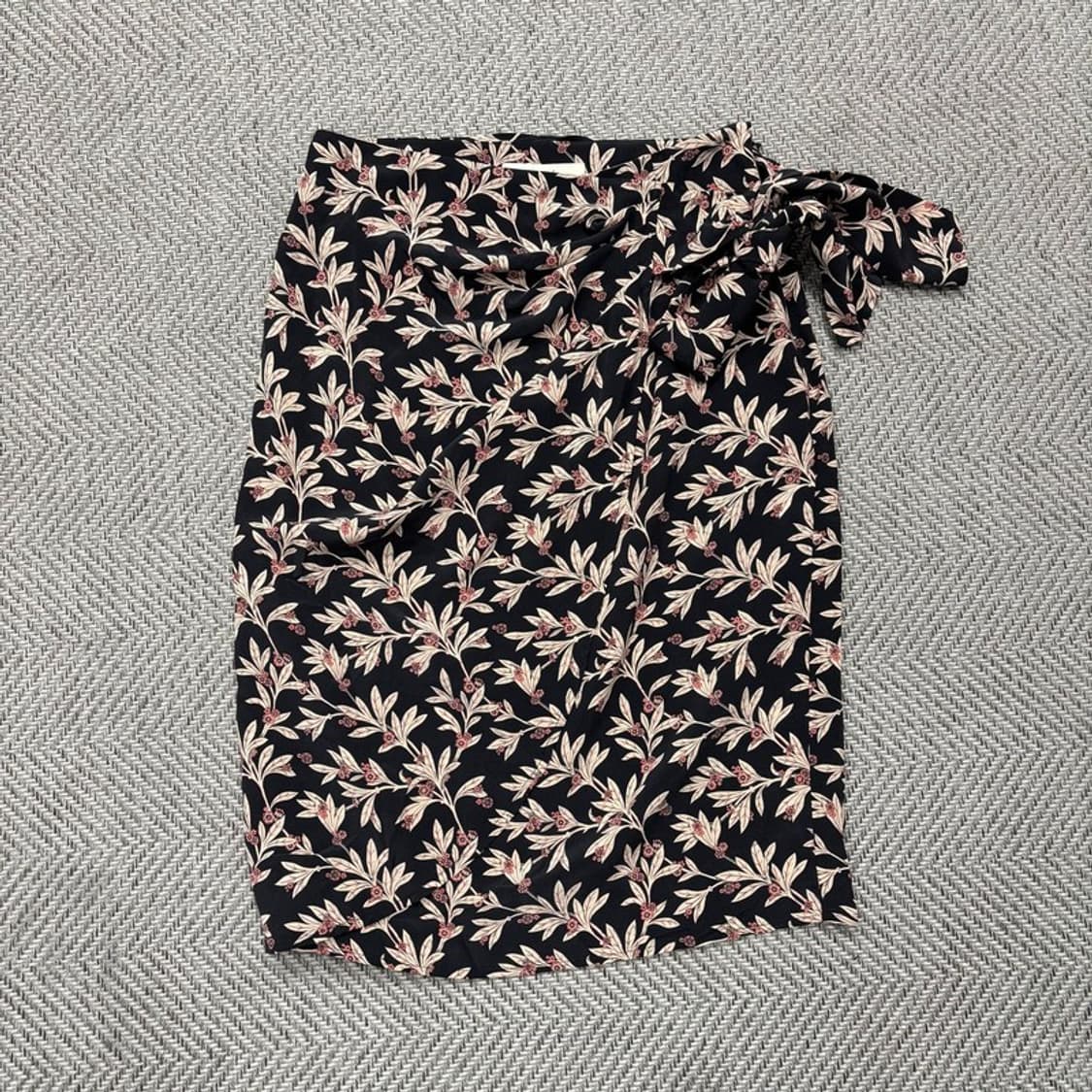 아떼바네사 브루노 실크 스커트 v0262 상품이미지1