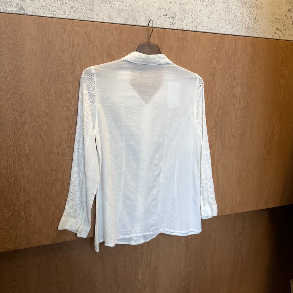 빈티지 긴팔 셔츠 블라우스 펀칭 레이스 배색 디테일 화이트 상품이미지3