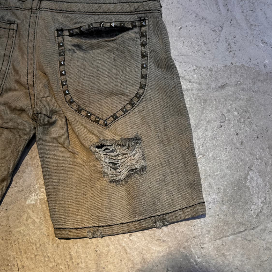 GLAD NEWS 스터드 5부 팬츠 상품이미지8