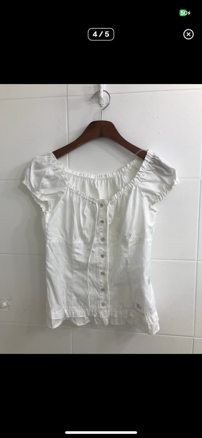 버버리 화이트 프릴 블라우스  상품이미지2