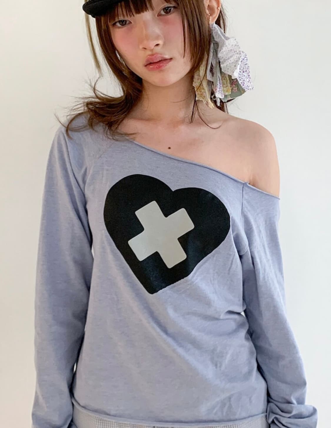샵페어리 cross heart cut off t-shirt 블루색상 상품이미지1