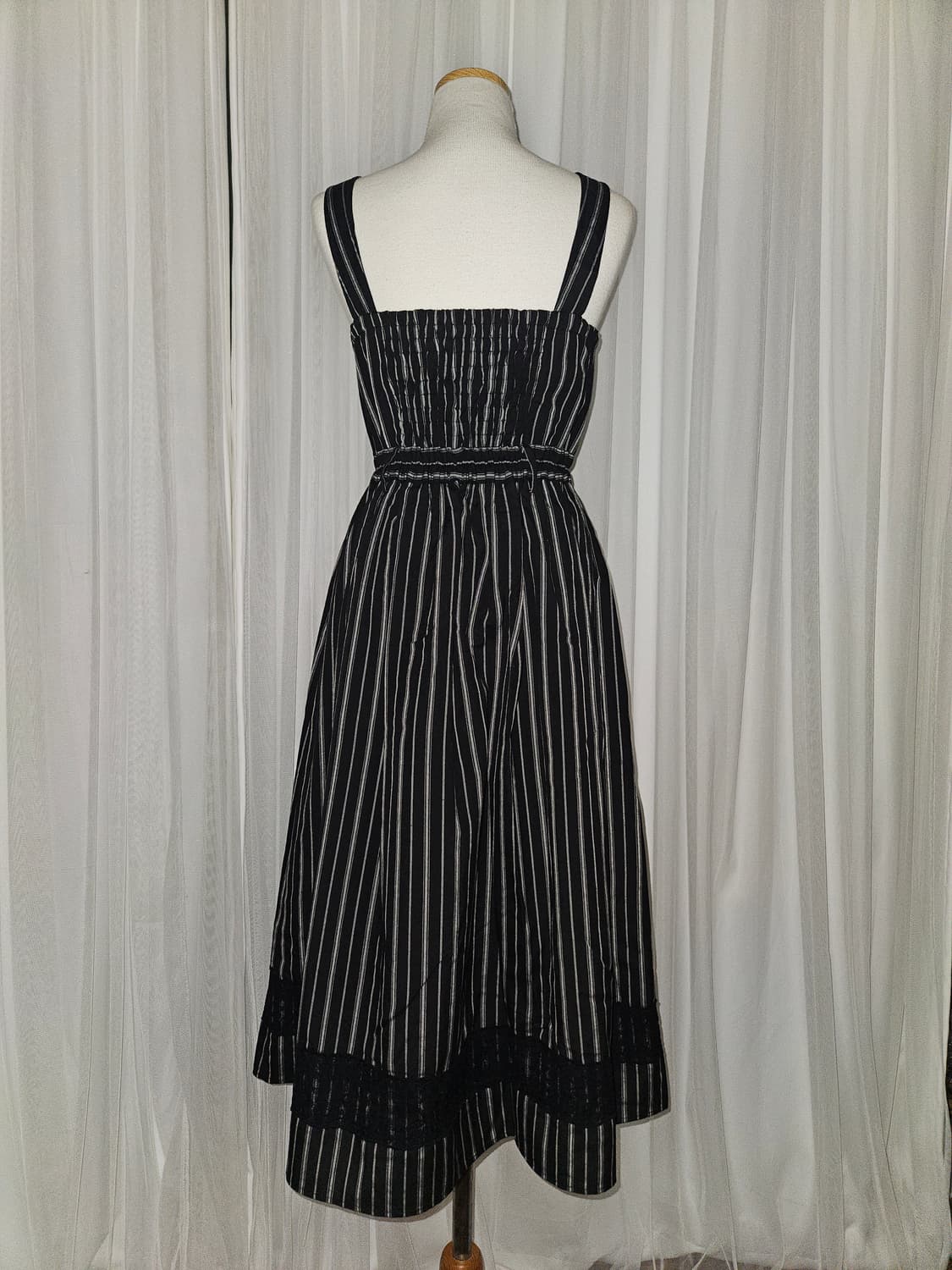 엑시즈팜 블랙 스트라이프 원피스 상품이미지2