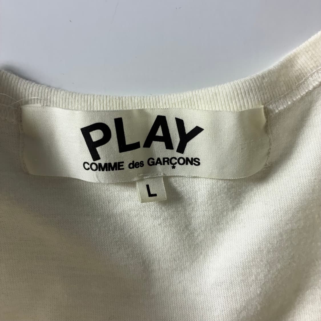 Comme des garsons  꼼데가르송 레드 엣지하트 화이트 반팔  상품이미지3