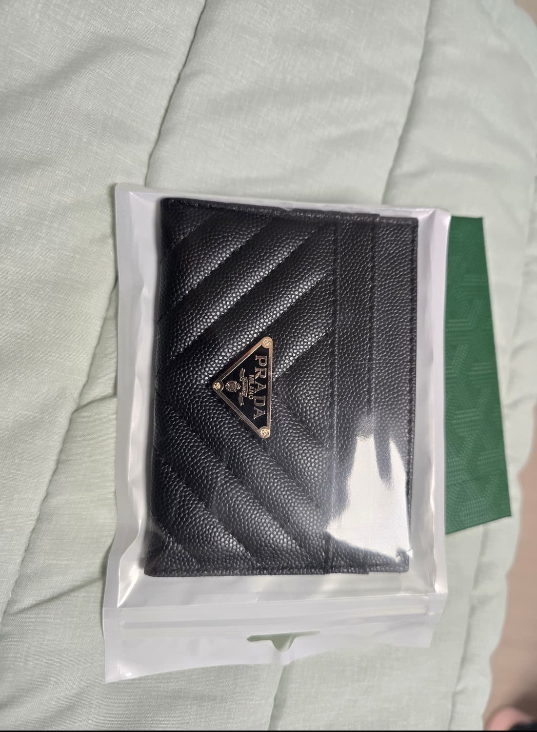 프라다 퀼팅 블랙 카드지갑 (새상품) 상품이미지1