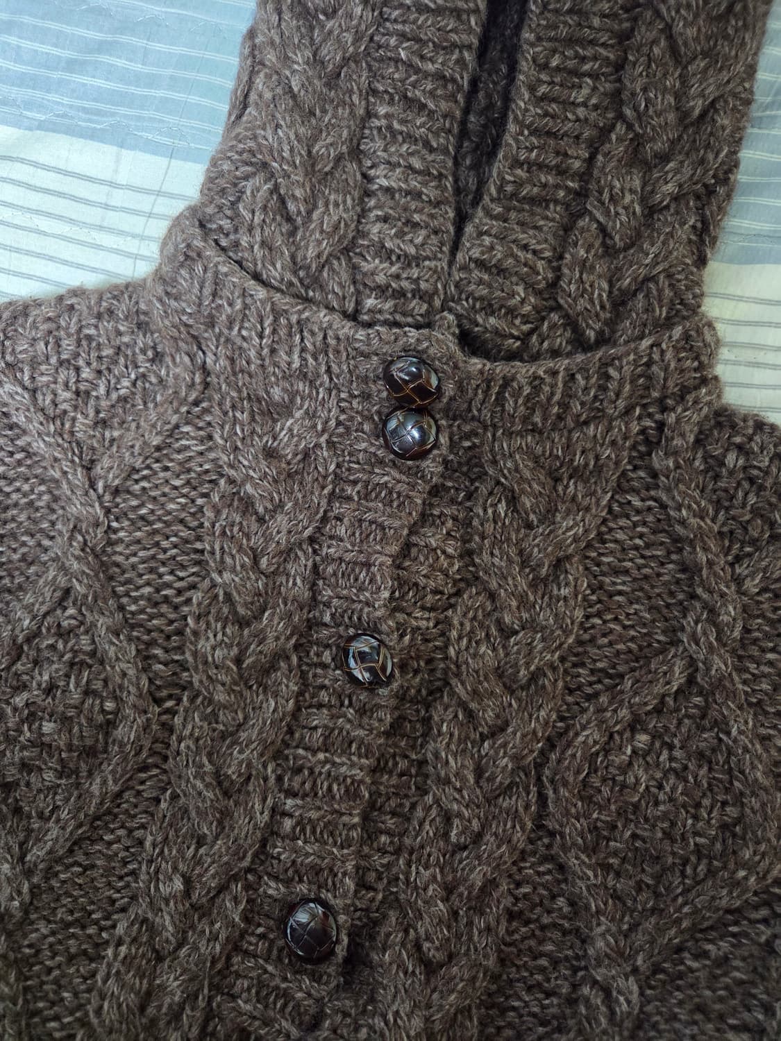 후아유 희귀매물 초코꽈배기니트 상품이미지3