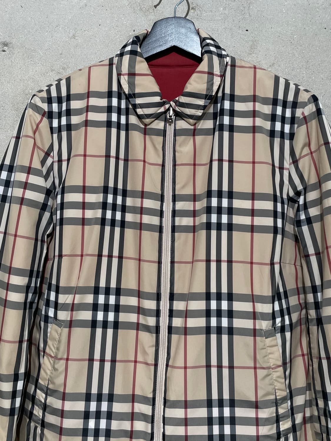 버버리 베이지 앤 레드 리버시블 집업 자켓 상품이미지2