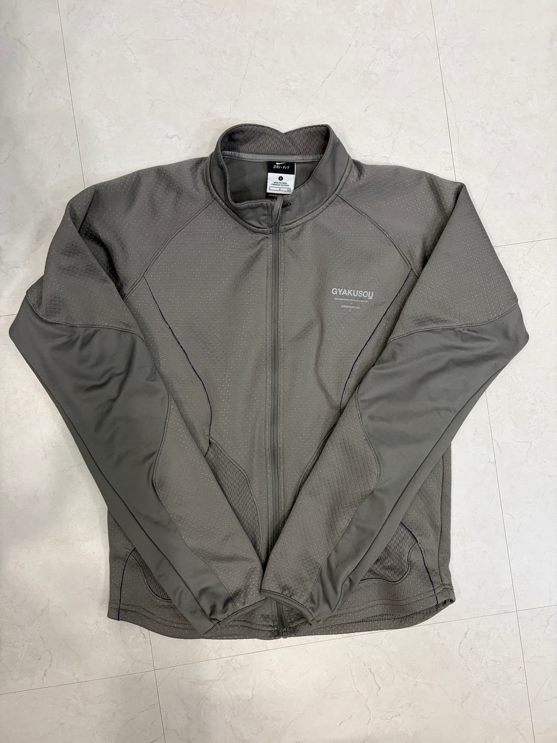 2013 갸쿠소우 드라이핏 러닝자켓 상품이미지1