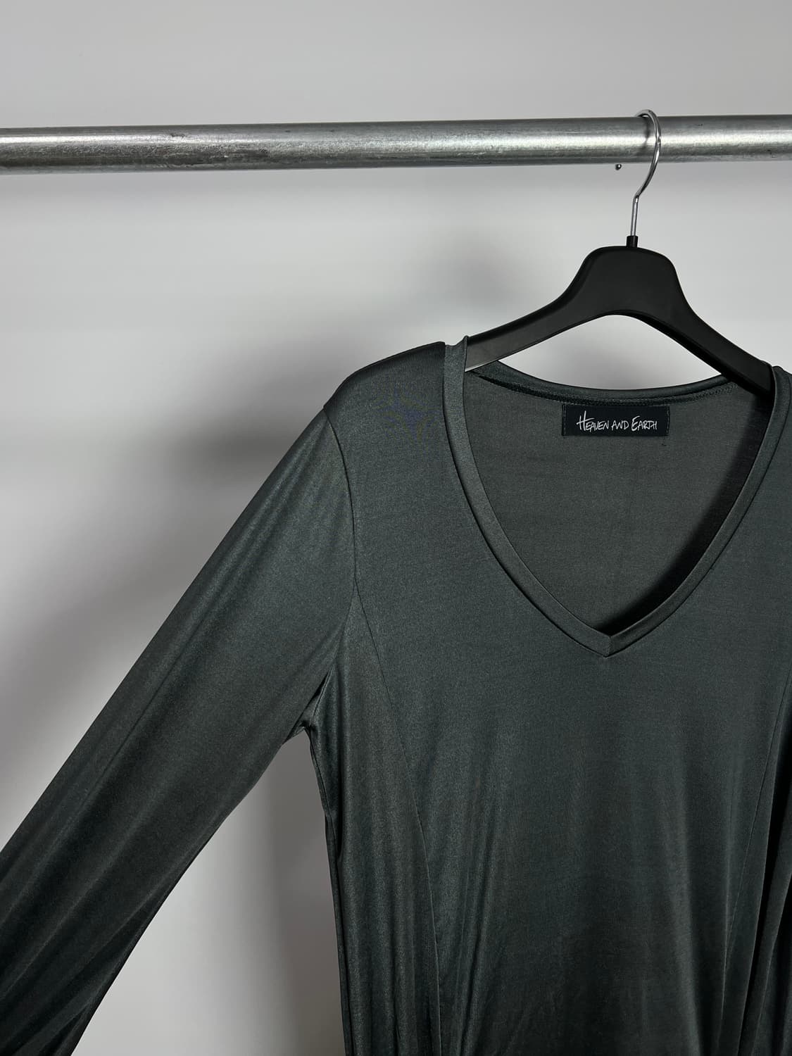 HEAVEN AND EARTH 지퍼 디테일 롱 슬리브 상품이미지4