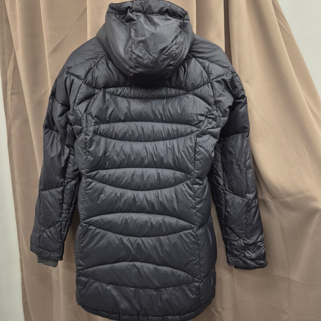 마무트 여성 블랙 패딩 M 상품이미지3