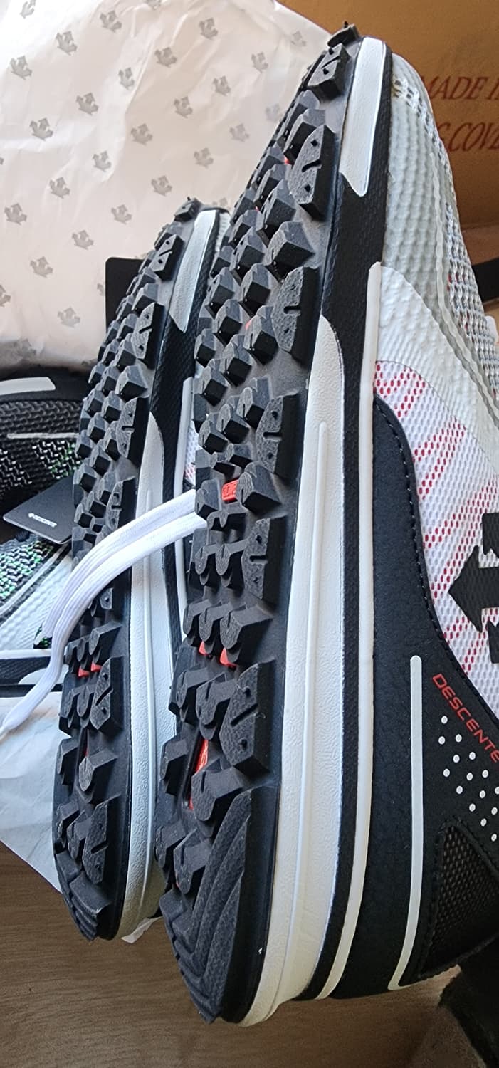 남)데상트 신발 265 팝니다 상품이미지4