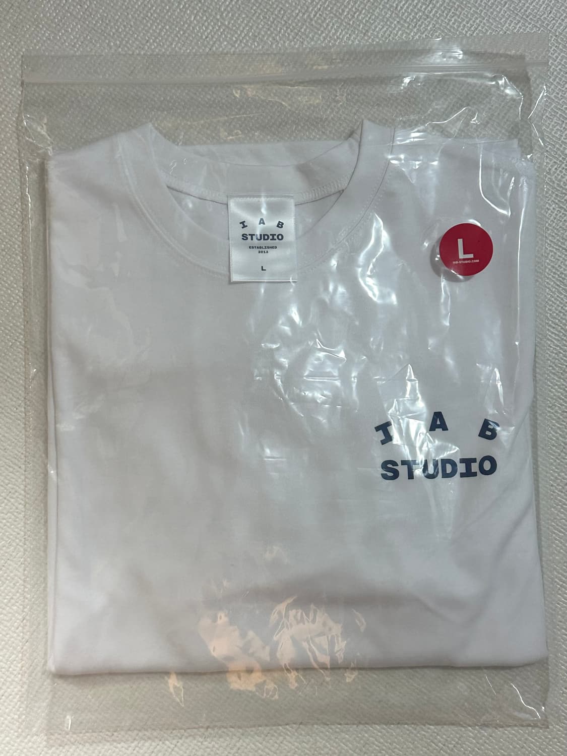 아이앱 스튜디오 화이트 롱슬리브 상품이미지1