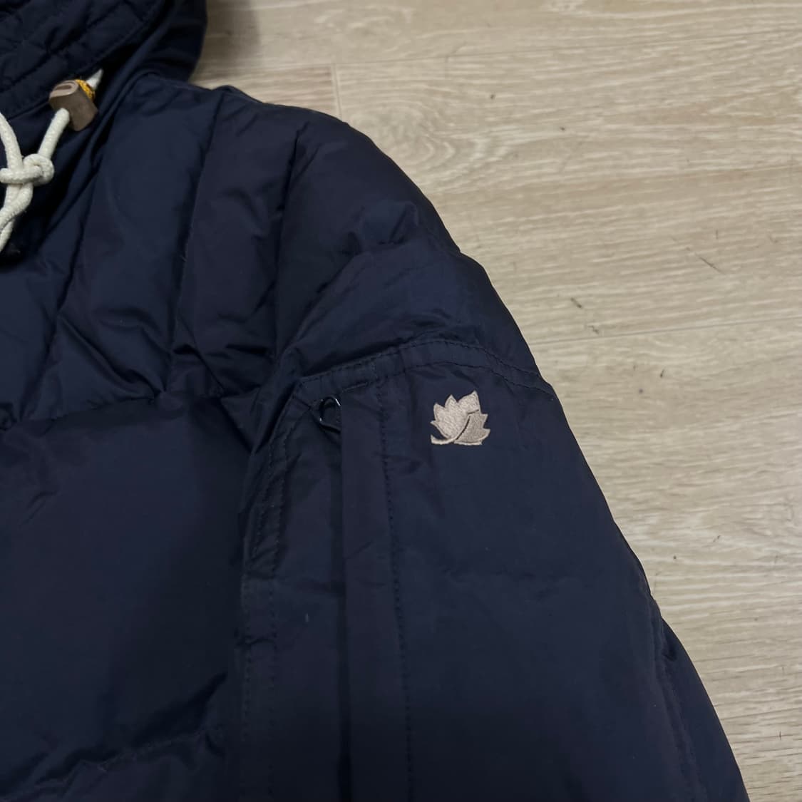 라푸마 구스다운 자수 로고 후드 패딩 점퍼 [네이비] L/100 상품이미지4