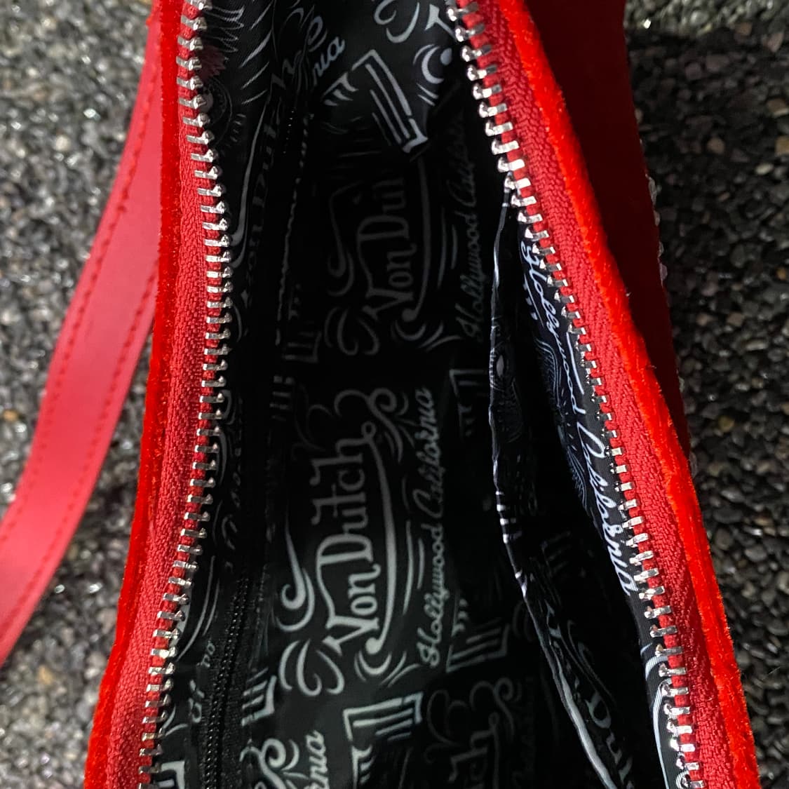 본더치 빅로고 벨벳 레드 숄더백 B3313 상품이미지4