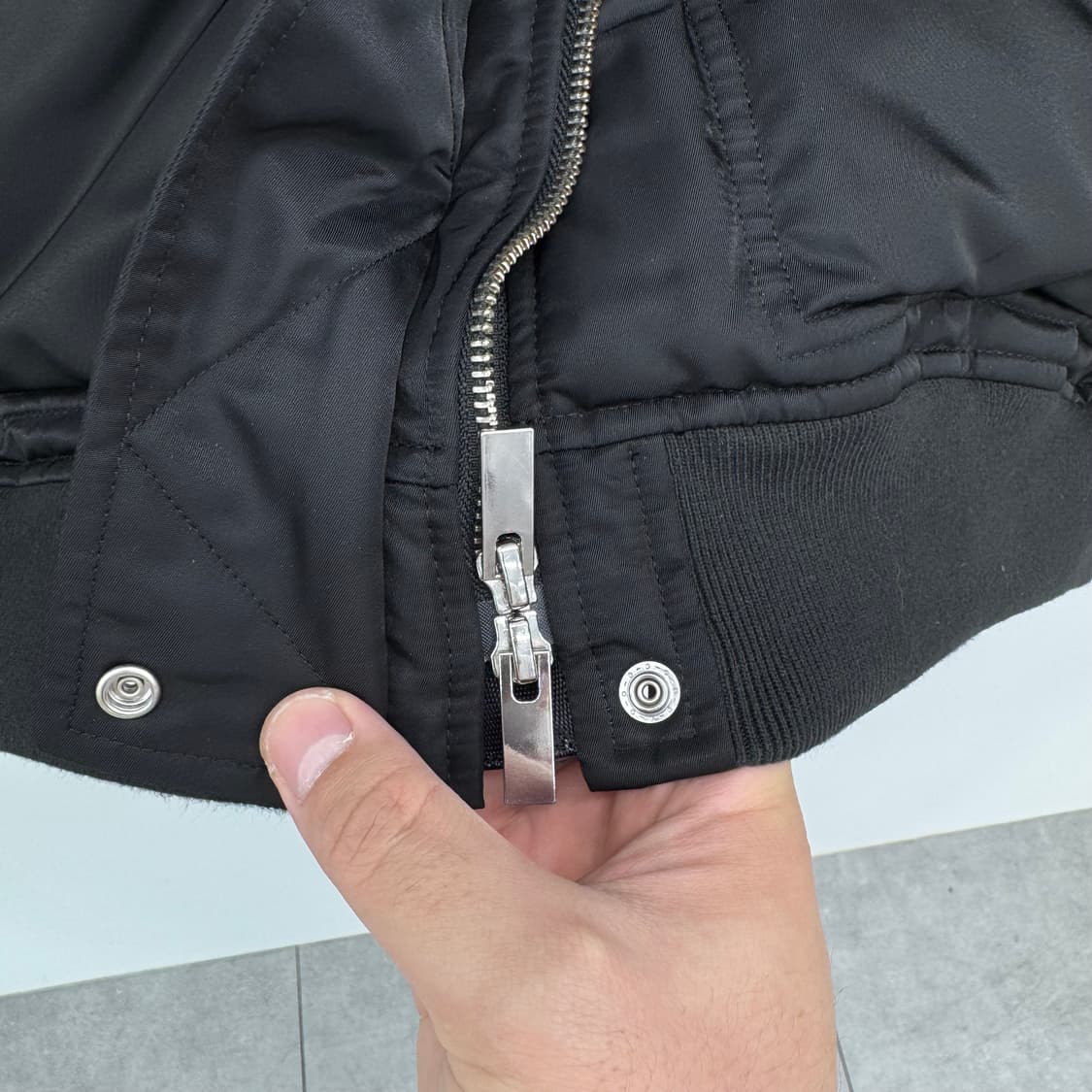 띠어리 푸퍼 패딩  상품이미지4