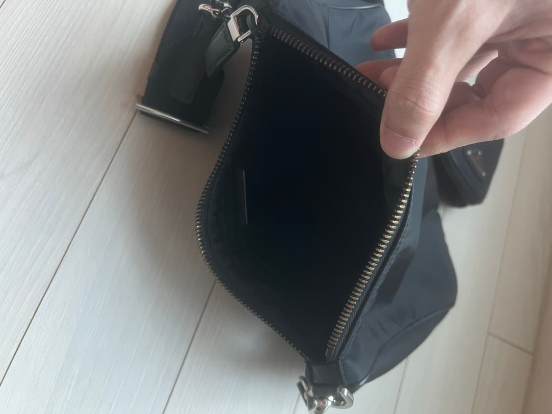 프라다 리나일론 크로스백 팝니다 2vh113 상품이미지7