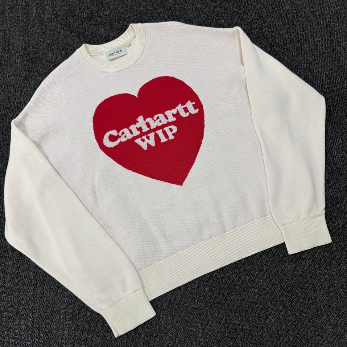 칼하트wip 하트로고 니트 상품이미지3