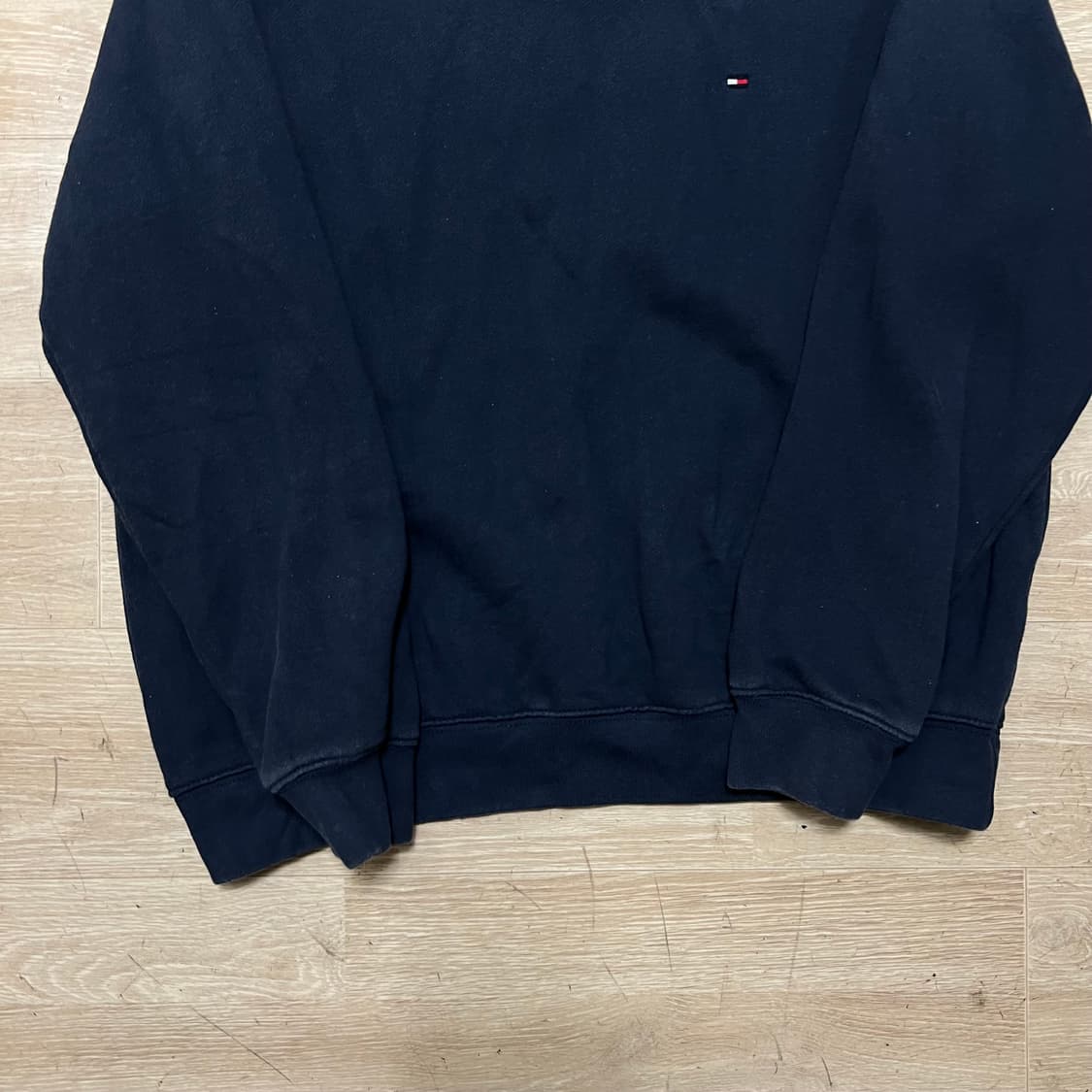 타미힐피거 스몰플래그 기모 맨투맨 크루넥 티셔츠 [네이비] L/100 상품이미지3