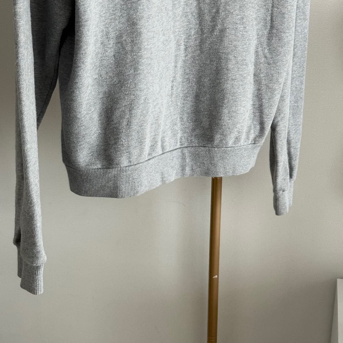 셀린느 앞로고 후드티 그레이 S 사이즈 상품이미지6