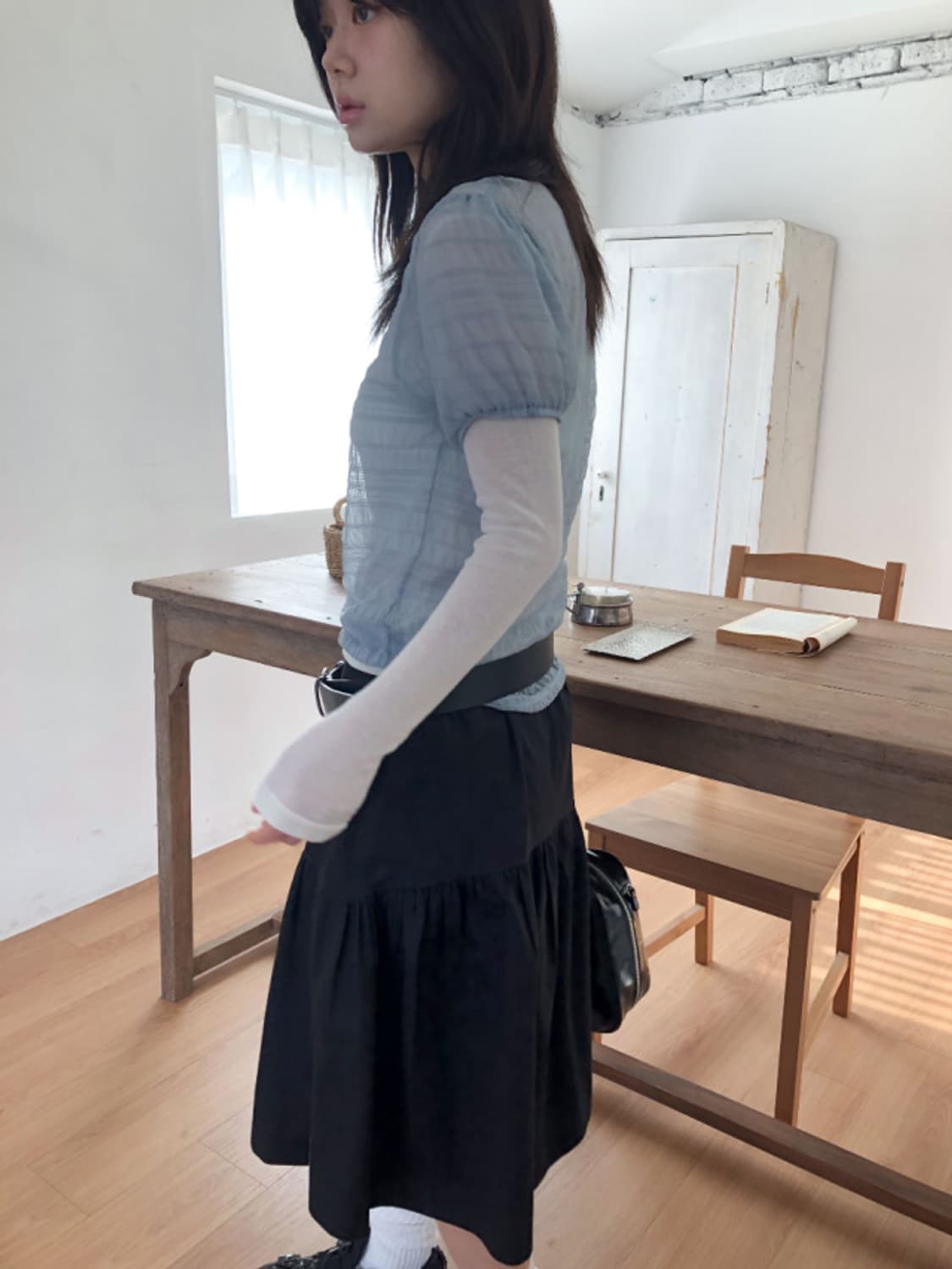 서울베이스드 코튼 셔링 미디 스커트  상품이미지5