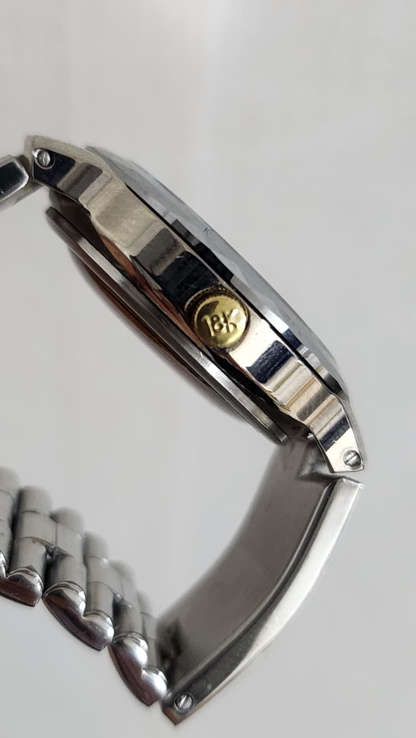 베르사체 메탈밴드 여성손목시계 팝니다. 상품이미지5