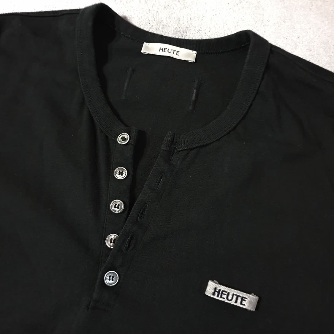 HEUTE 호이테 헨리넥 롱슬리브 블랙 상품이미지4