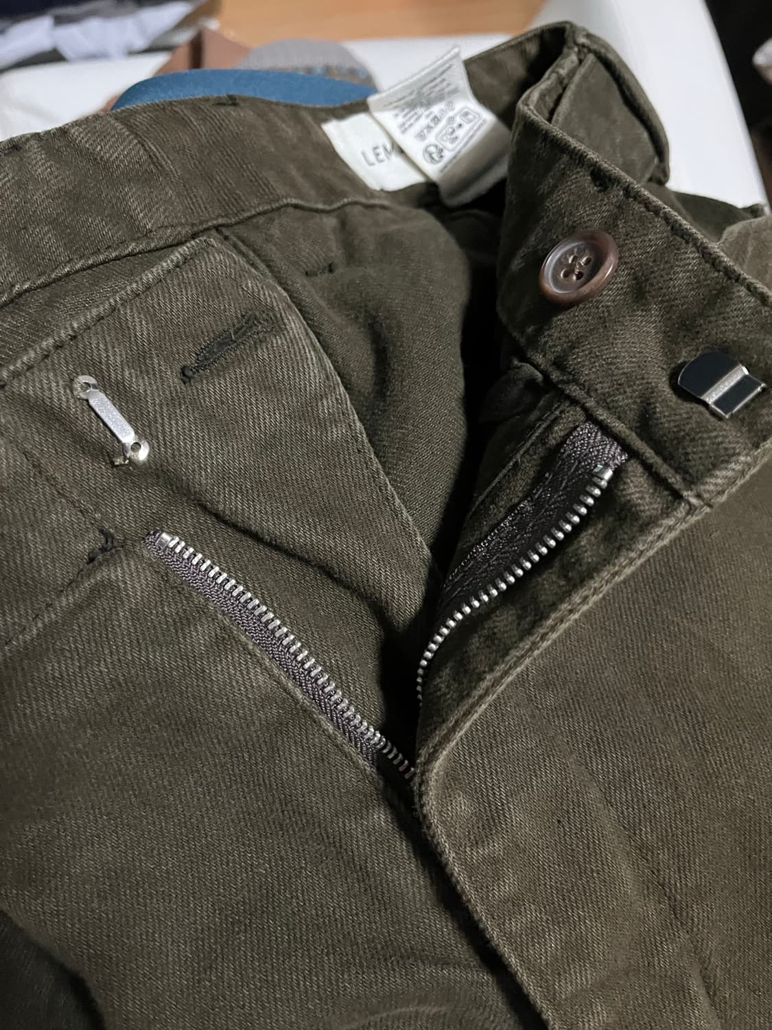 르메르 트위스트 벨티드 데님 에스프레소 S사이즈 팝니다 상품이미지8