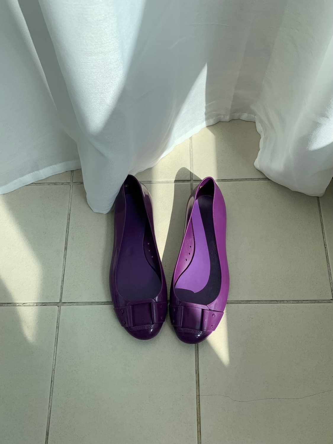 Jimmy choo purple flat jelly shoes 상품이미지1