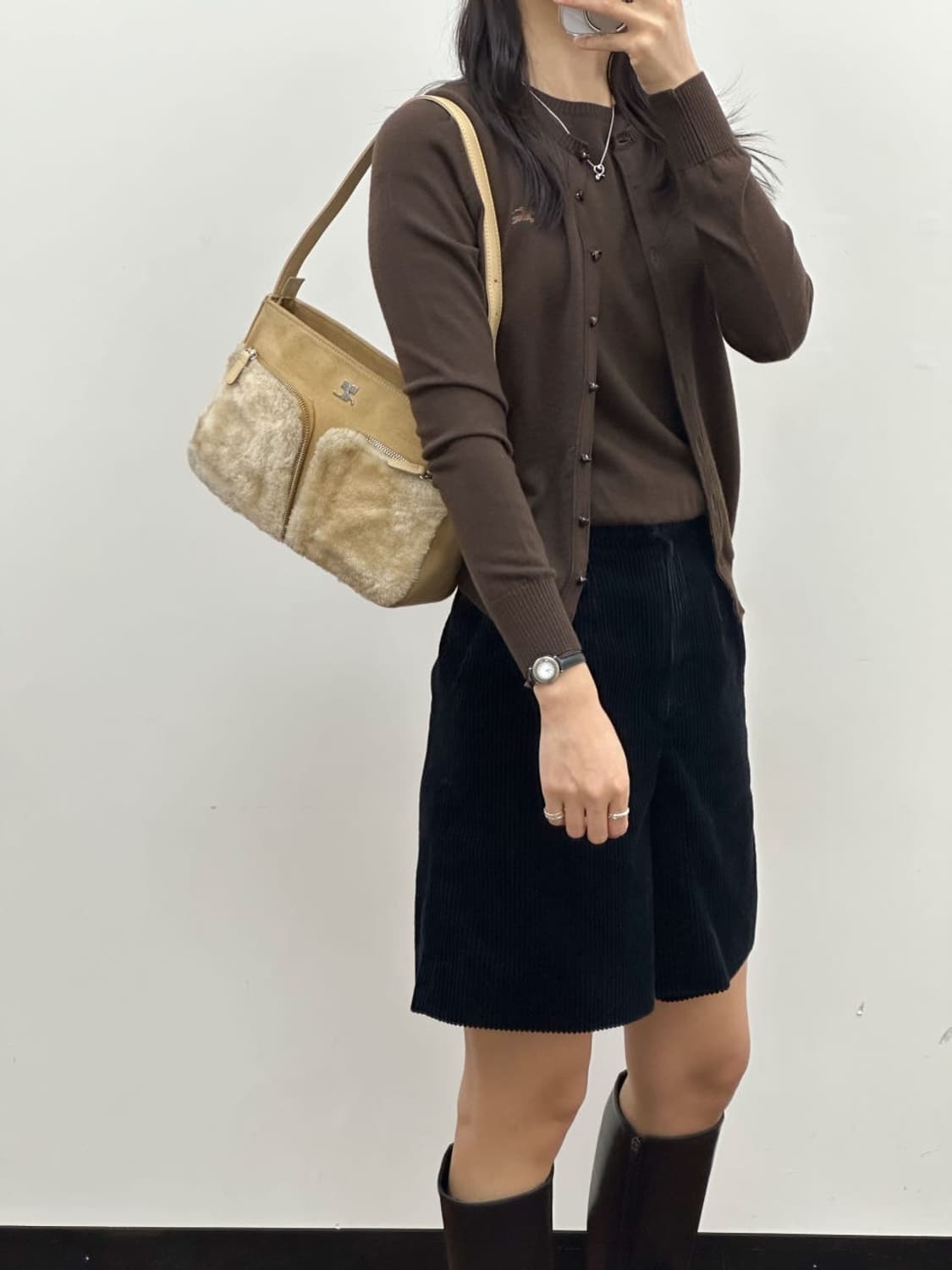 courreges / 꾸레쥬 베이지 스웨이드 퍼 숄더백  상품이미지3