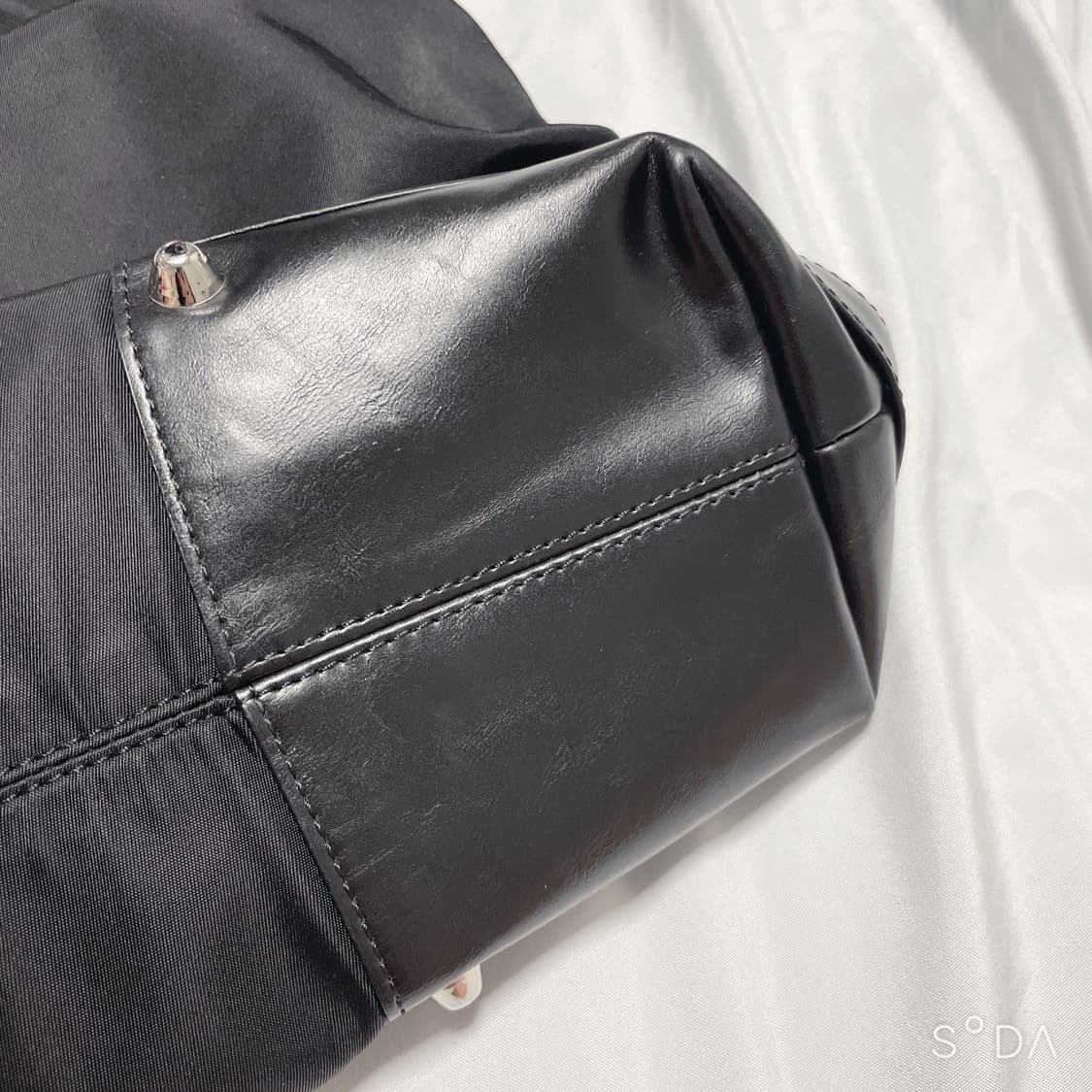 낫노잉 블랙 모토 호보백 상품이미지5