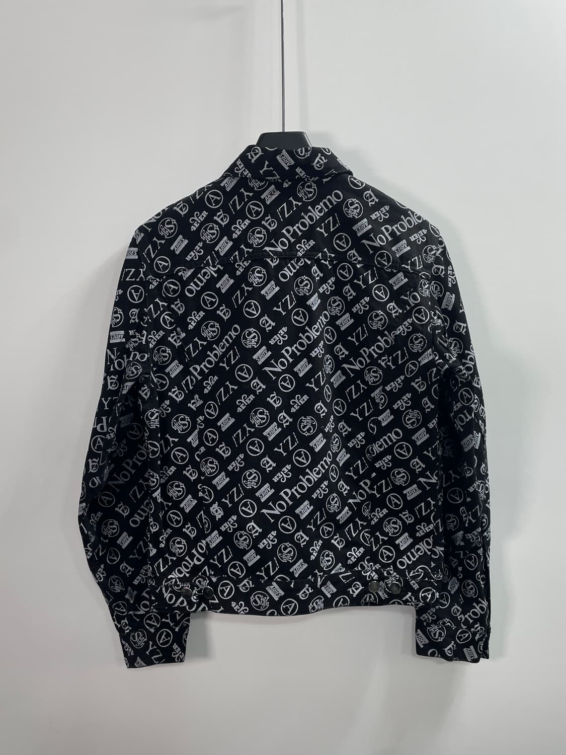 에리즈 패턴 블랙 데님자켓 (on.655)   상품이미지3