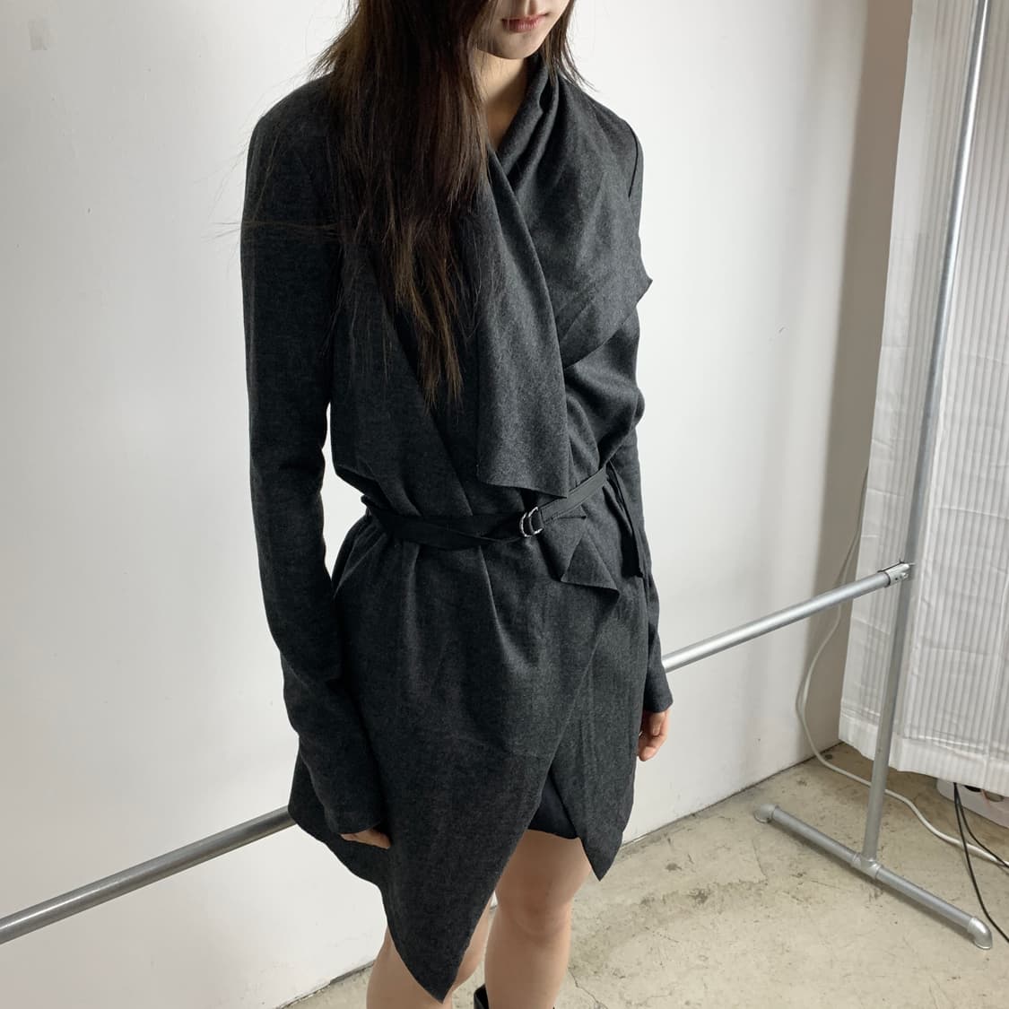 헬무트랭 드레이프 925 실버 벨트 랩 가디건 상품이미지2