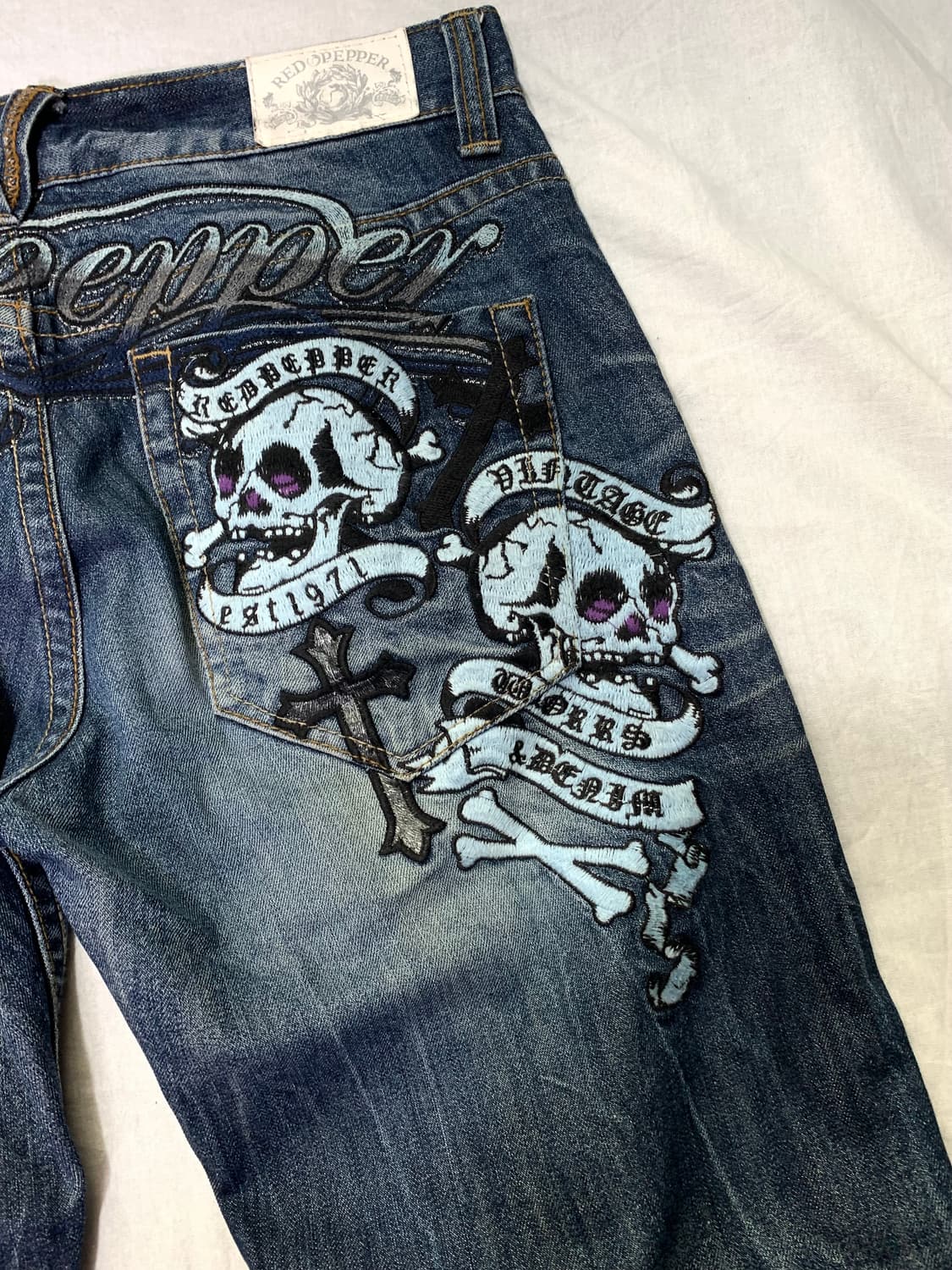 Red Pepper skull cross embroidered denim 상품이미지3
