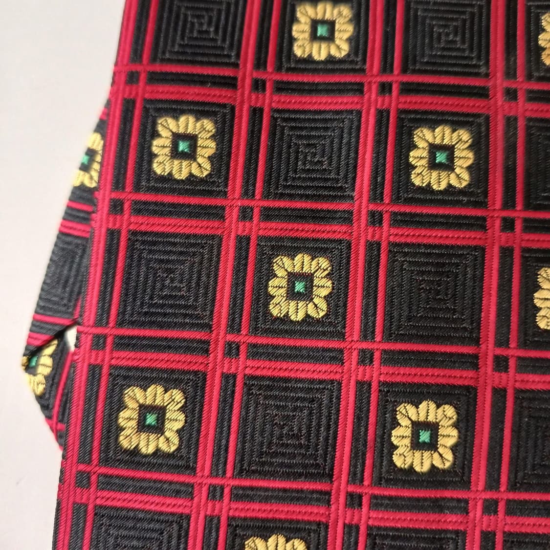 디올 실크 블랙&레드 체크 플라워 넥타이 9.4cm A등급 A19207
 상품이미지8