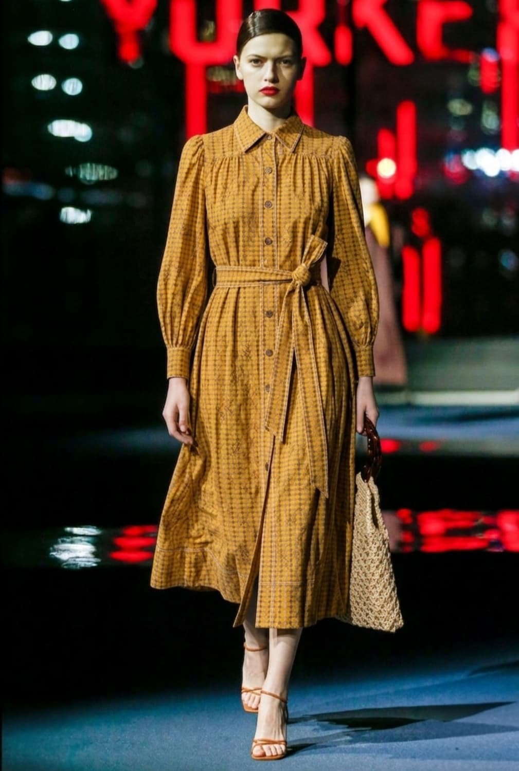 토리버치 엠블럼자수 아일렛 원피스 6사이즈(구입가148만원) 거의새거 상품이미지1