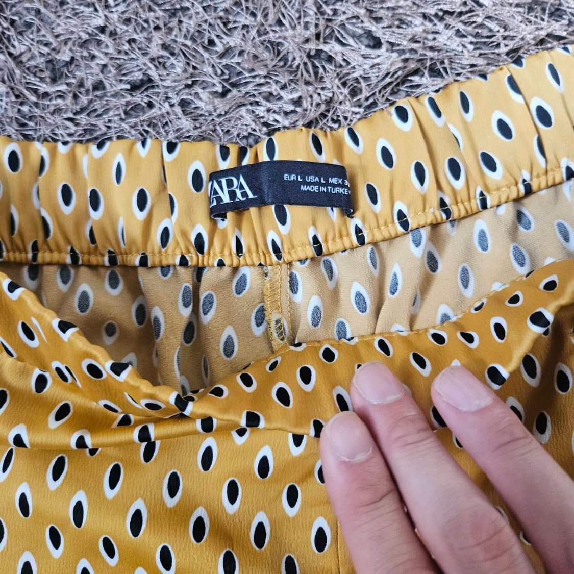 자라(ZARA) 사이드 버튼 도트 밴딩 팬츠 상품이미지4