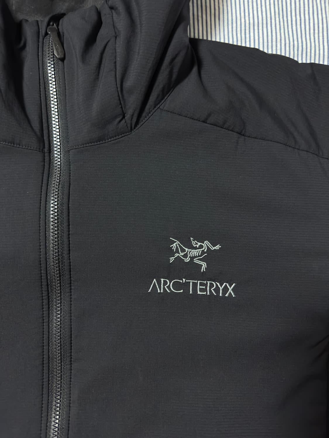 (S급/택보유) 아크테릭스 아톰 후디 블랙 M 상품이미지4