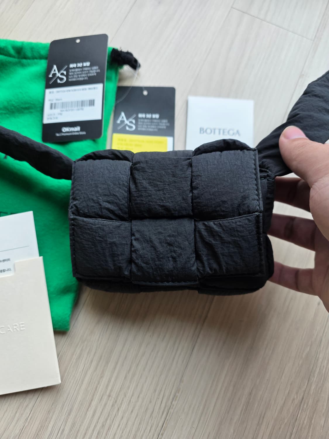 [풀구성,새상품급]보테가베네타 패딩 카세트백 블랙 상품이미지2