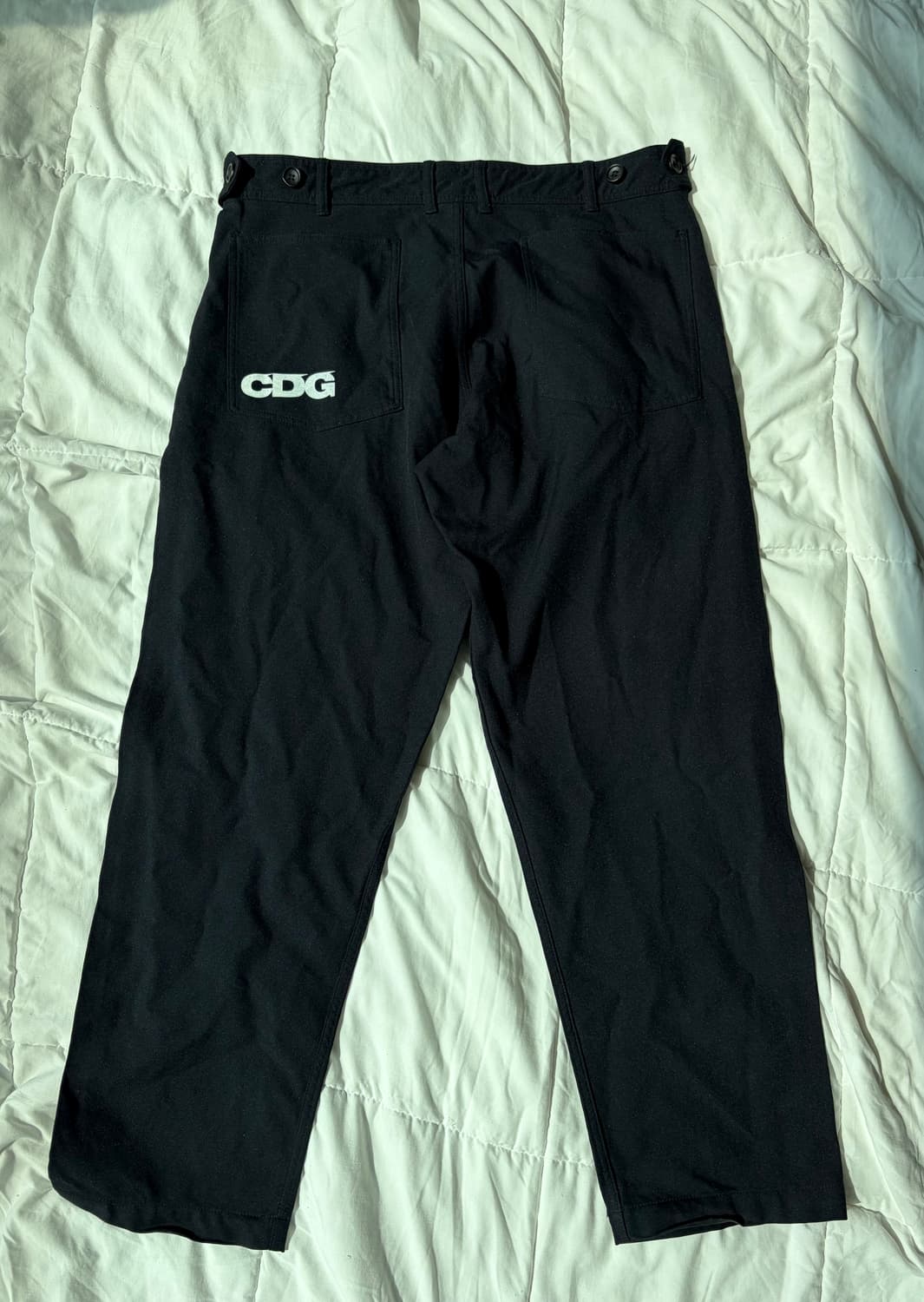 [L] 꼼데가르송 CDG 백로고 팬츠 다크네이비 상품이미지3