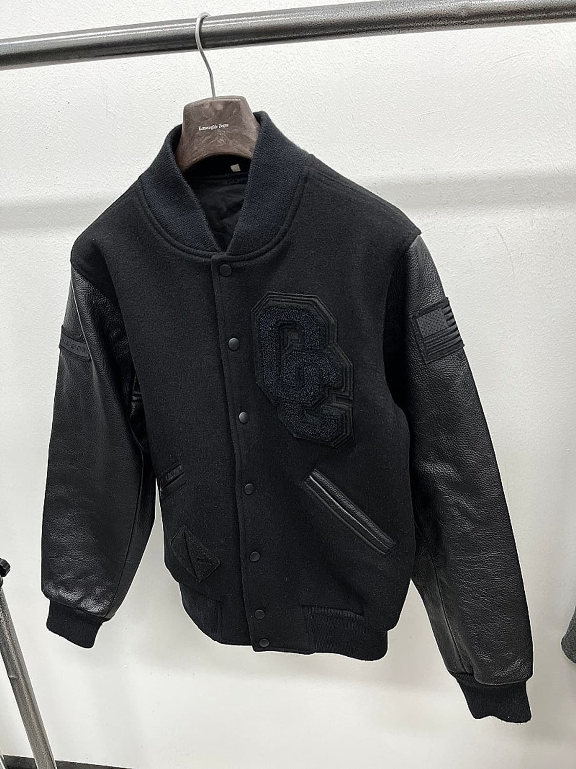 100)  오프닝세레모니 바시티 자켓 
 상품이미지1