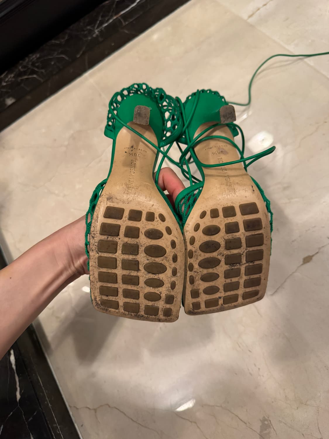 보테가베네타 뮬 샌들 상품이미지3