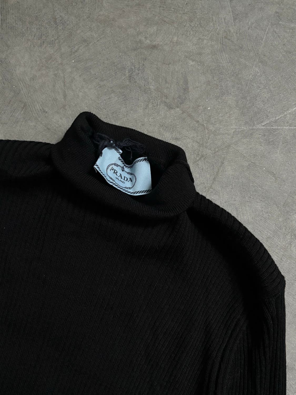 Prada 프라다 블랙 터틀넥 울 니트  상품이미지7