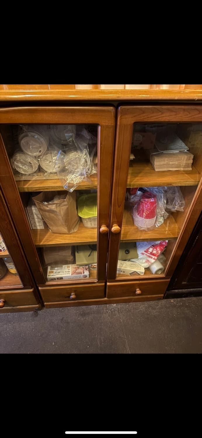 빈티지 원목 유리장 상품이미지1