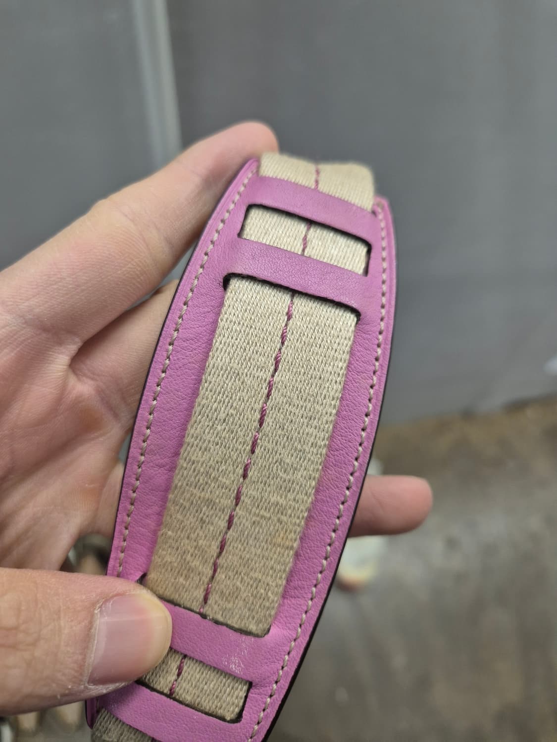 코치 시그니처 핑크 크로스백 상품이미지6