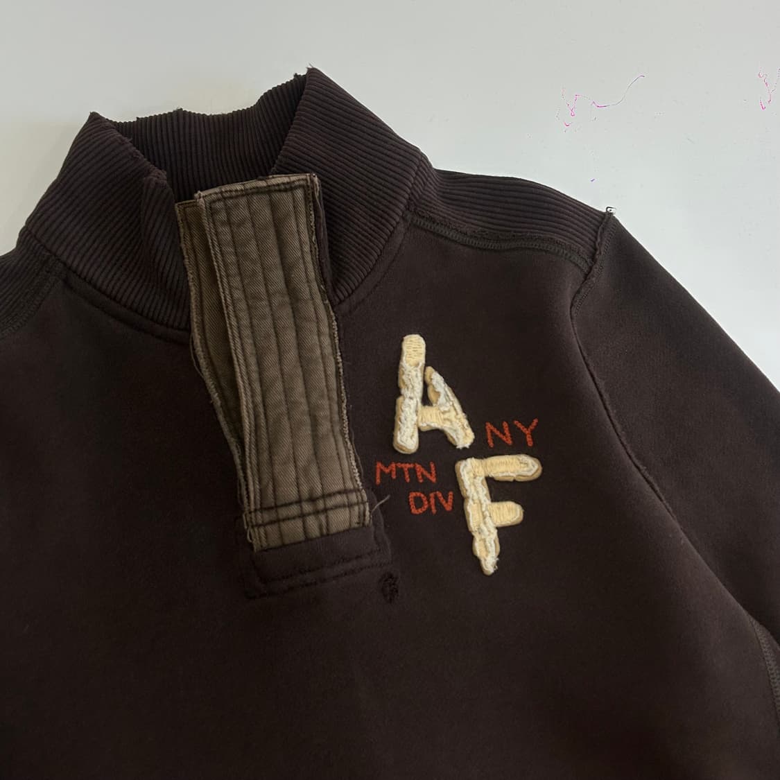 Abercrombie 아베크롬비 AF 하이넥 브라운 니트  상품이미지6