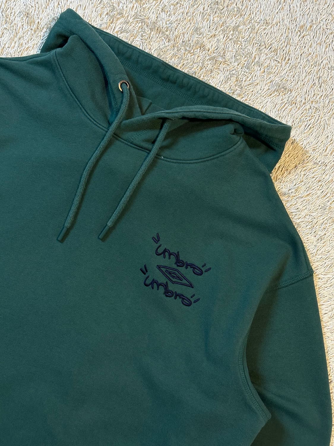엄브로 UMBRO 백로고 후드티 다크그린 상품이미지3