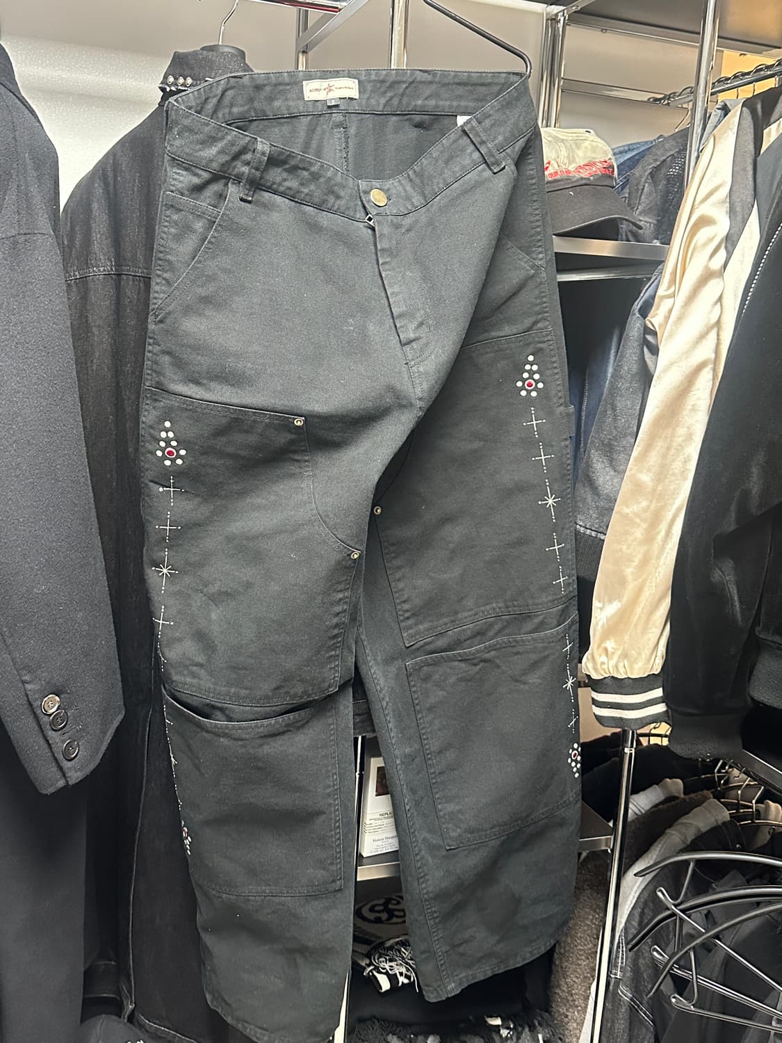 아오이로 페이크 스터드 커트 더블 니 팬츠 데님 블랙 2사이즈 판매 상품이미지2