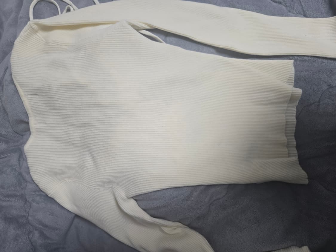 로라로라 RIBBON HALTER KNIT IVORY(미착용) 상품이미지6