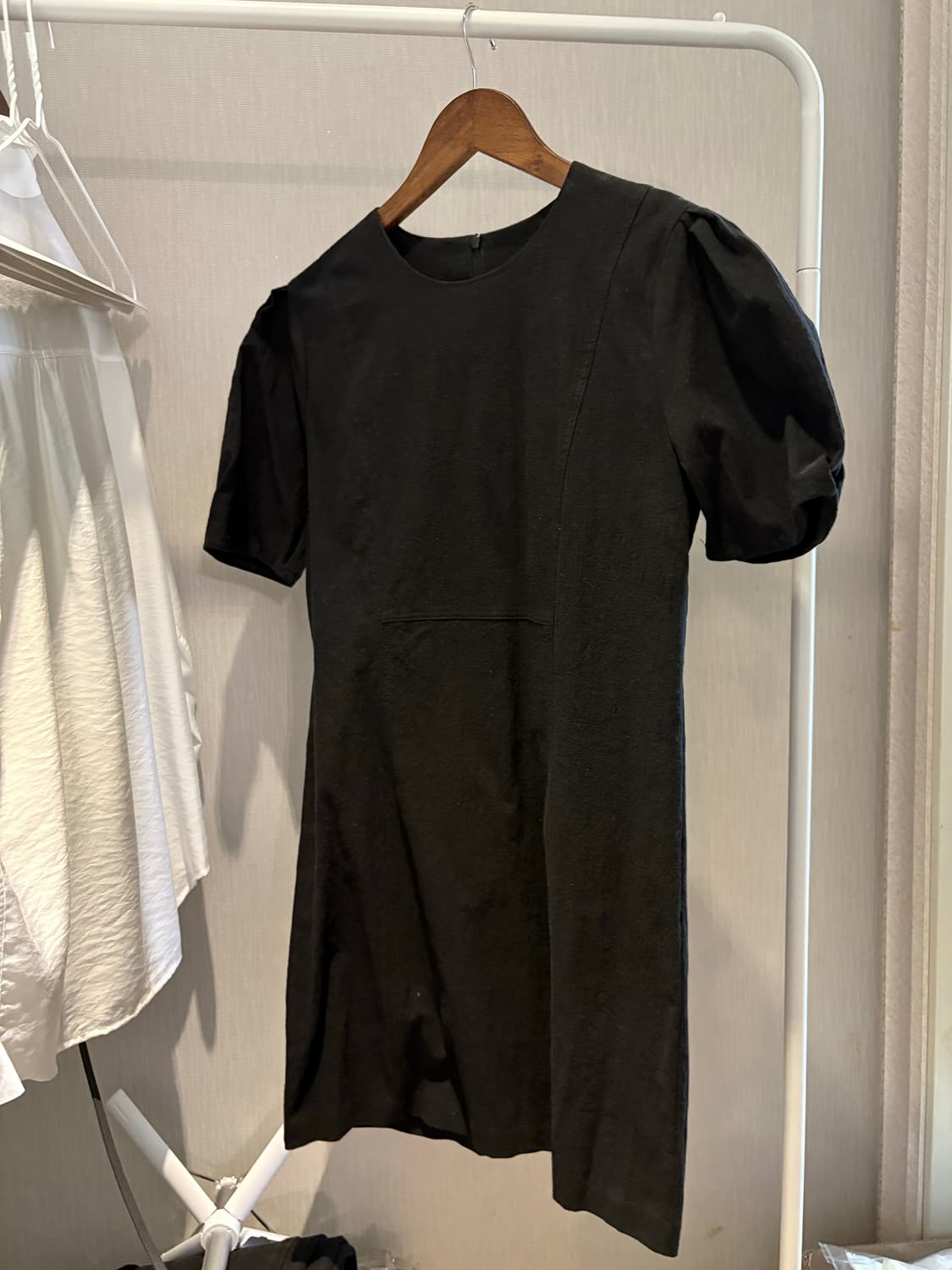 블랙 퍼프 반팔 미니원피스 상품이미지2